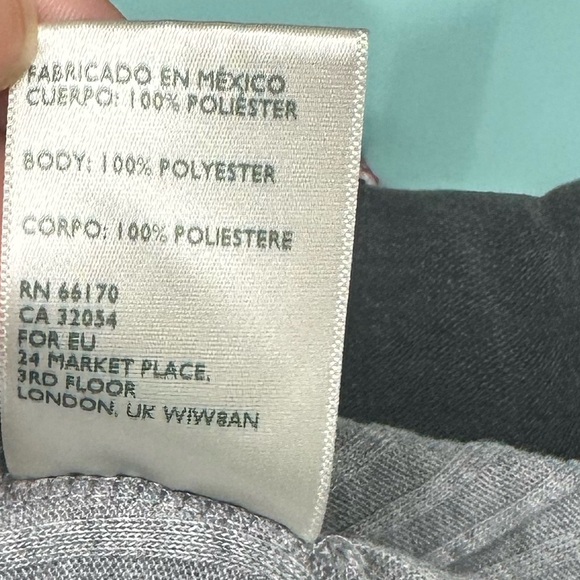 Truly Madly Deeply Gray Tank Top/Crop Top Size Large - Picture 9 of 9